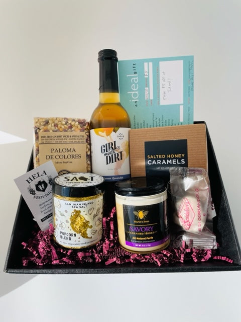 Local Faves - Gift Basket - 10 "